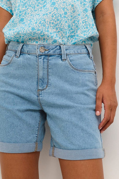 Kaffe bukser_leggiens_shorts Kaffe- Kavicky shorts, light blue washed denim - 10505474-101012