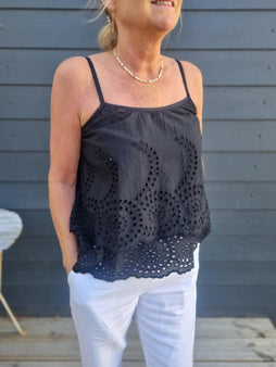 marta t-shirts_toppe Marta . Maya top, sort - 5720